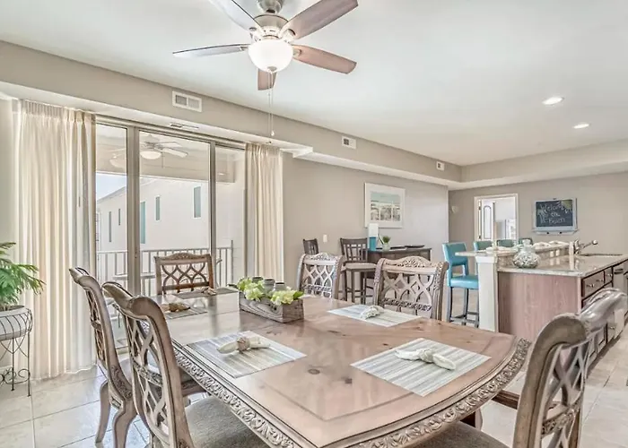 Stunning Ocean Breeze Luxury Villas 4D-Across The Street From The Ocean! Sleeps 10 Guests! Myrtle Beach